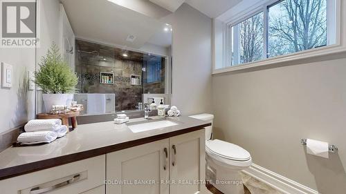 7 Deer Run, Uxbridge, ON - Indoor Photo Showing Bathroom