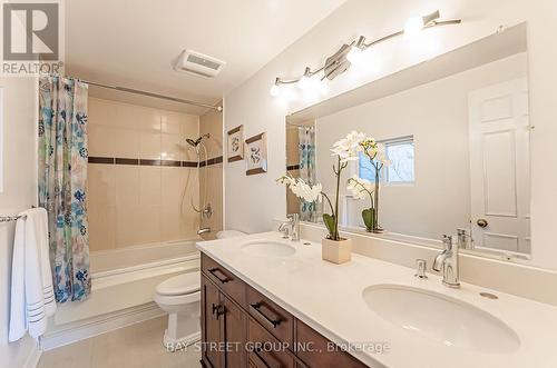 36 Pinewood Drive, Vaughan, ON - Indoor Photo Showing Bathroom