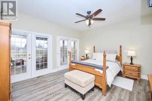 5256 Beach Road, Port Colborne (874 - Sherkston), ON - Indoor Photo Showing Bedroom