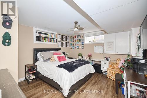 5256 Beach Road, Port Colborne (874 - Sherkston), ON - Indoor Photo Showing Bedroom