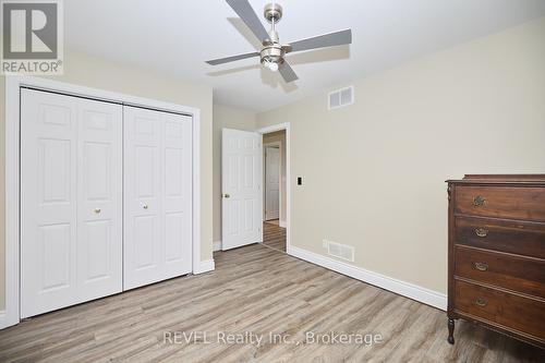 5256 Beach Road, Port Colborne (874 - Sherkston), ON - Indoor Photo Showing Other Room