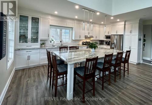 5256 Beach Road, Port Colborne (874 - Sherkston), ON - Indoor Photo Showing Dining Room