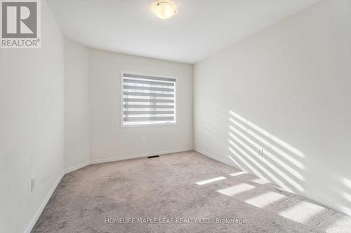 8273 Tulip Tree Drive, Niagara Falls, ON - Indoor Photo Showing Other Room