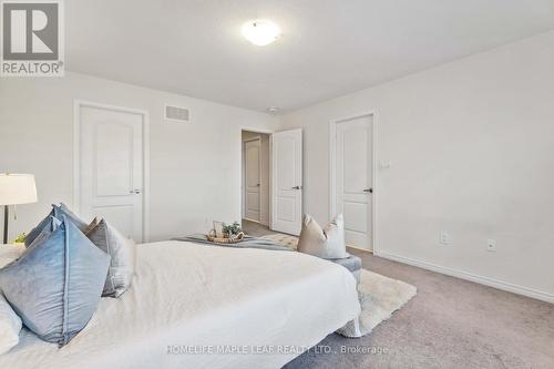 8273 Tulip Tree Drive, Niagara Falls, ON - Indoor Photo Showing Bedroom