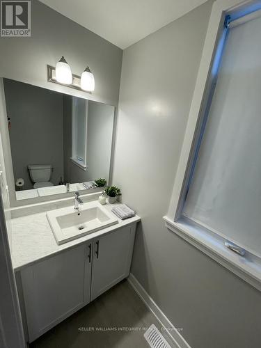 626 Rathburn Lane, Ottawa, ON - Indoor Photo Showing Bathroom