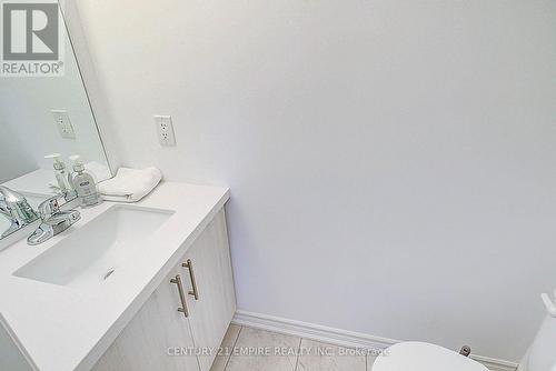 43 Pumpkin Corner Crescent, Barrie, ON - Indoor Photo Showing Bathroom