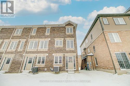 43 Pumpkin Corner Crescent, Barrie, ON - Outdoor With Facade