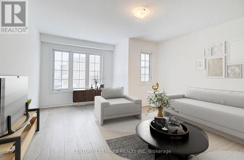 43 Pumpkin Corner Crescent, Barrie, ON - Indoor Photo Showing Living Room