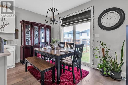 3817 Ayrshire Avenue, London, ON - Indoor Photo Showing Dining Room