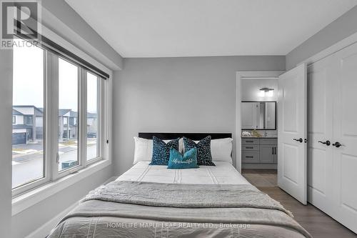 3817 Ayrshire Avenue, London, ON - Indoor Photo Showing Bedroom