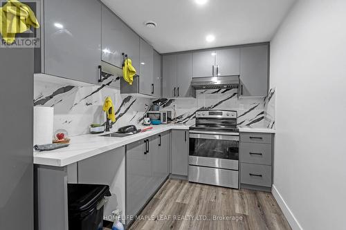 3817 Ayrshire Avenue, London, ON - Indoor Photo Showing Kitchen