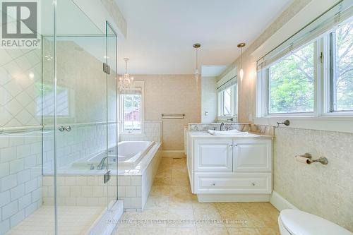 149 Balsam Drive, Oakville, ON - Indoor Photo Showing Bathroom