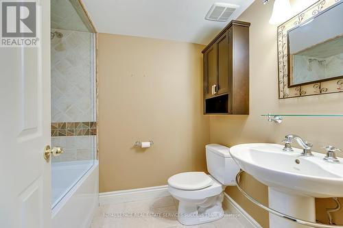 149 Balsam Drive, Oakville, ON - Indoor Photo Showing Bathroom