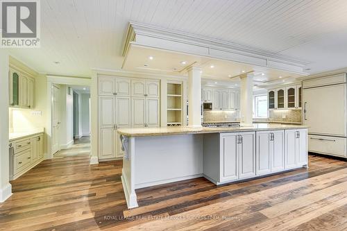 149 Balsam Drive, Oakville, ON - Indoor Photo Showing Kitchen With Upgraded Kitchen