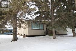 55 Hoeschen CRESCENT  Saskatoon, SK S7J 2S9