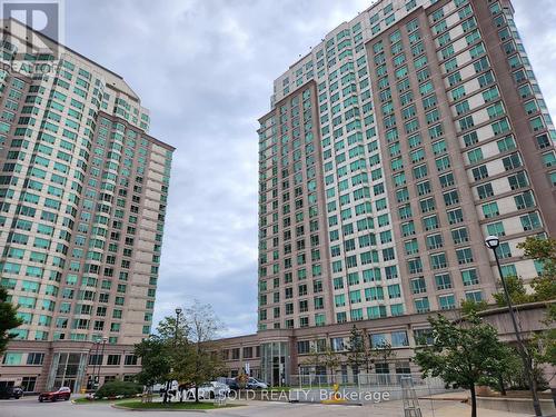 1511 - 1 Lee Centre Drive, Toronto, ON - Outdoor With Facade