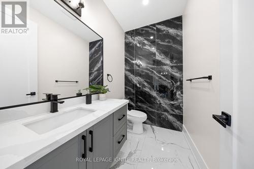 1 Spruceview Place, Whitchurch-Stouffville, ON - Indoor Photo Showing Bathroom