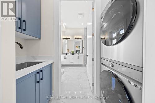 1 Spruceview Place, Whitchurch-Stouffville, ON - Indoor Photo Showing Laundry Room