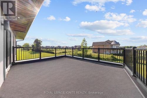 1 Spruceview Place, Whitchurch-Stouffville, ON - Outdoor