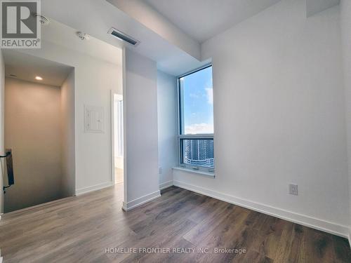 Ph19 - 1100 Sheppard Avenue W, Toronto, ON - Indoor Photo Showing Other Room