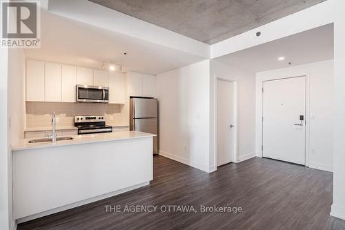 512 - 1354 Carling Avenue, Ottawa, ON - Indoor Photo Showing Kitchen With Double Sink