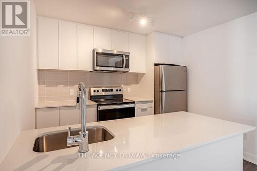 512 - 1354 Carling Avenue, Ottawa, ON - Indoor Photo Showing Kitchen With Double Sink With Upgraded Kitchen