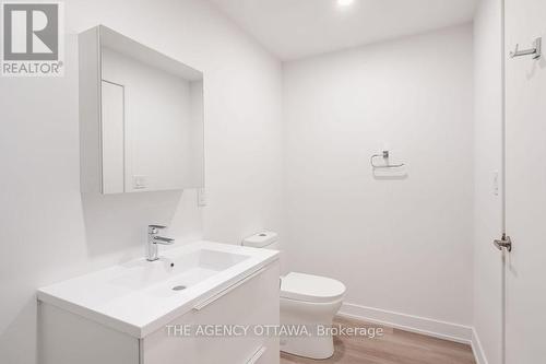 814 - 40 Archibald Street, Ottawa, ON - Indoor Photo Showing Bathroom