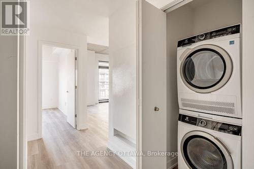 814 - 40 Archibald Street, Ottawa, ON - Indoor Photo Showing Laundry Room