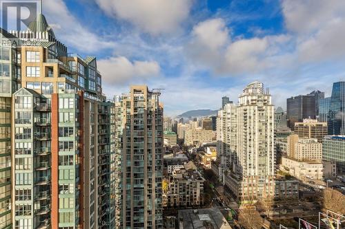 2903 928 Homer Street, Vancouver, BC - Outdoor With Facade