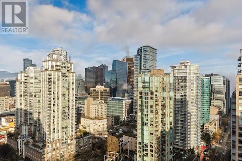 2903 928 Homer Street, Vancouver, BC - Outdoor With Facade