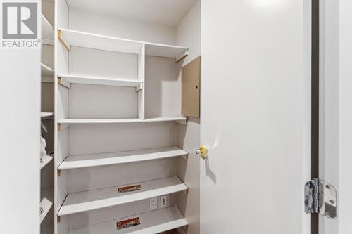 2903 928 Homer Street, Vancouver, BC - Indoor With Storage