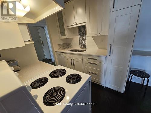 2Fl 2125 W 2Nd Avenue, Vancouver, BC - Indoor Photo Showing Kitchen With Double Sink