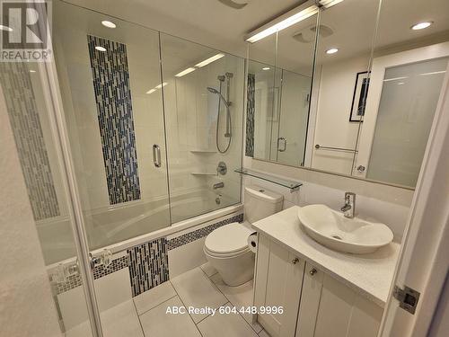 2Fl 2125 W 2Nd Avenue, Vancouver, BC - Indoor Photo Showing Bathroom