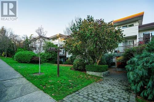 2Fl 2125 W 2Nd Avenue, Vancouver, BC - Outdoor