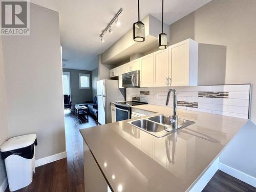 107 110 Baxter Avenue, Kitimat, BC - Indoor Photo Showing Kitchen With Double Sink