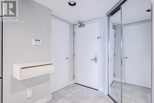 3402 - 38 Elm Street, Toronto, ON - Indoor Photo Showing Other Room