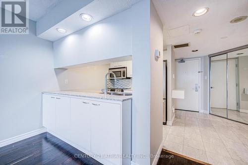 3402 - 38 Elm Street, Toronto, ON - Indoor