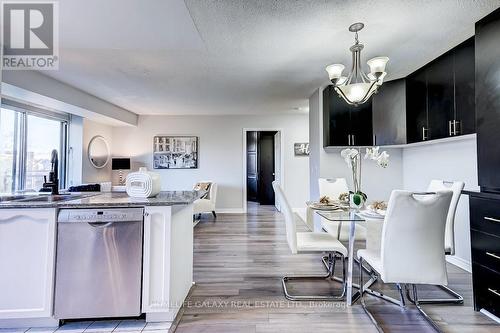 307 - 1730 Eglinton Avenue E, Toronto, ON - Indoor Photo Showing Kitchen