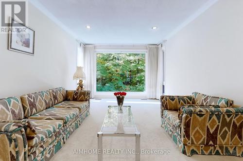 85 Clarinda Drive, Toronto, ON - Indoor Photo Showing Living Room