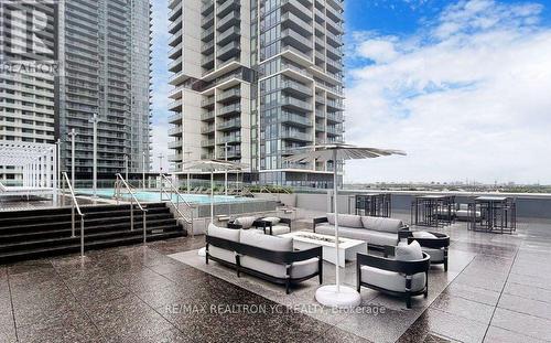 3503 - 1000 Portage Parkway, Vaughan, ON - Outdoor With Balcony With Facade