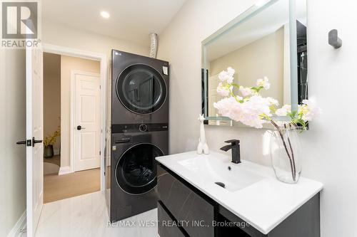 277 Wallenberg Crescent, Mississauga, ON - Indoor Photo Showing Laundry Room