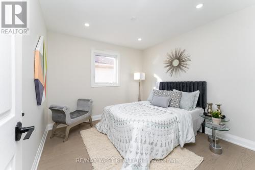 277 Wallenberg Crescent, Mississauga, ON - Indoor Photo Showing Bedroom