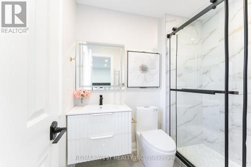 277 Wallenberg Crescent, Mississauga, ON - Indoor Photo Showing Bathroom