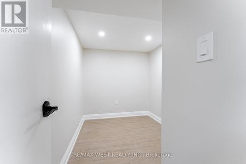 277 Wallenberg Crescent, Mississauga, ON - Indoor Photo Showing Other Room