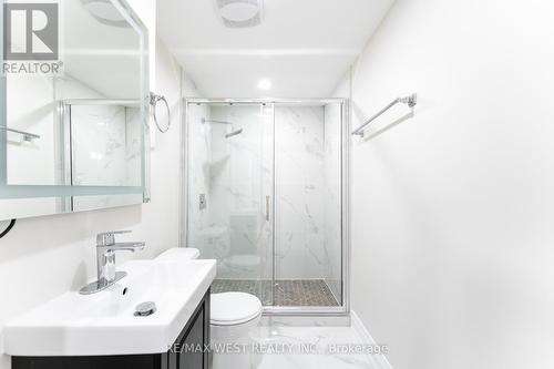 277 Wallenberg Crescent, Mississauga, ON - Indoor Photo Showing Bathroom