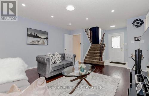 19 Flatlands Way, Brampton, ON - Indoor Photo Showing Living Room