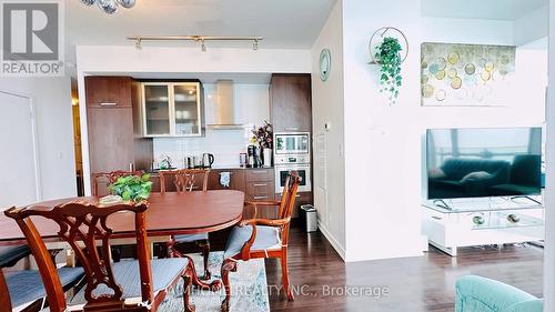 4904 - 12 York Street, Toronto, ON - Indoor Photo Showing Dining Room