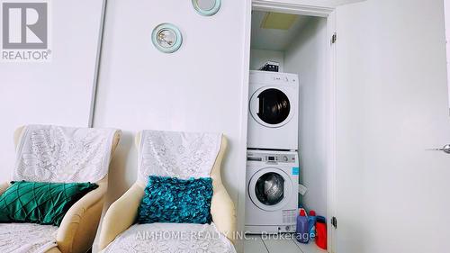 4904 - 12 York Street, Toronto, ON - Indoor Photo Showing Laundry Room