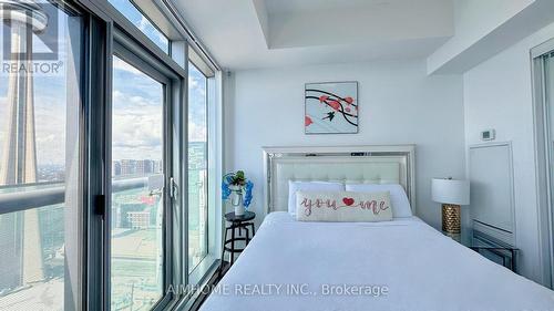 4904 - 12 York Street, Toronto, ON - Indoor Photo Showing Bedroom