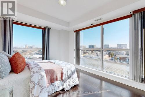 506 - 30 Herons Hill Way, Toronto, ON - Indoor Photo Showing Bedroom